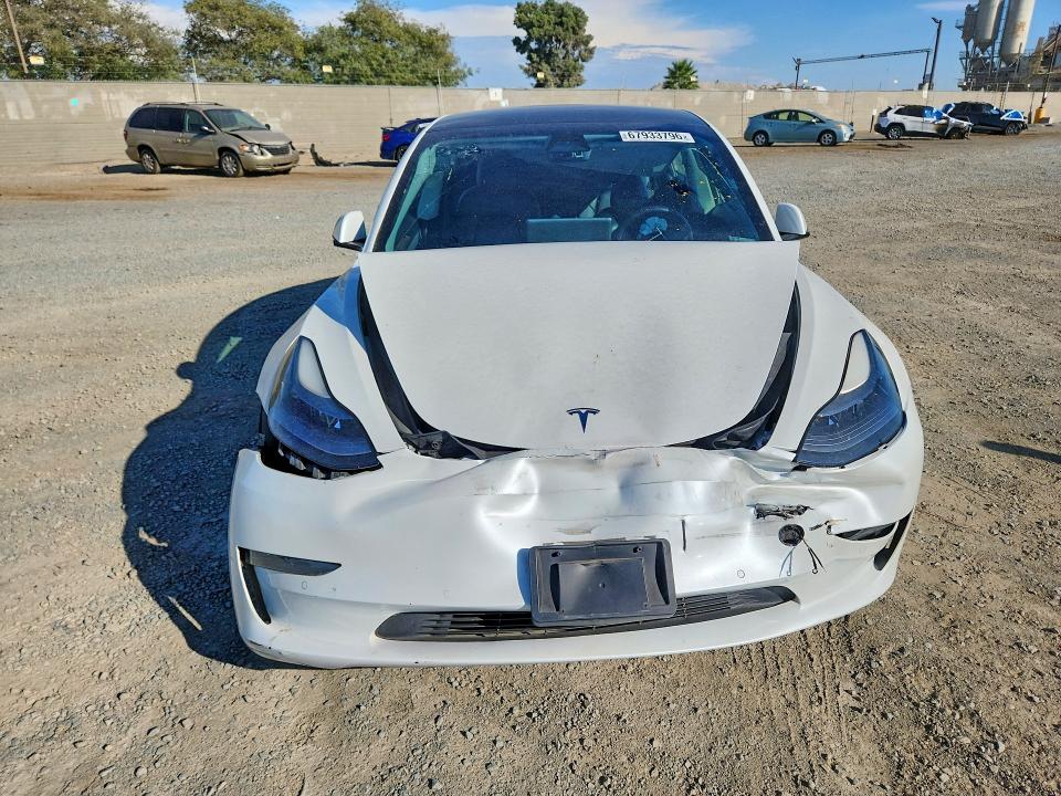 67933796 :رقم المزاد ، 5YJ3E1EA1NF144607 vin ، 2022 Tesla Model 3 مزاد بيع