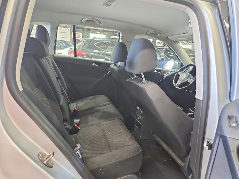 Продажа на аукционе авто 2015 Volkswagen Tiguan, vin: WVGBV7AX0FW589745, номер лота: 70406496