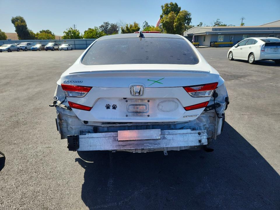 Продаж на аукціоні авто 2018 Honda Accord, vin: 1HGCV1F38JA089304, номер лоту: 68829616