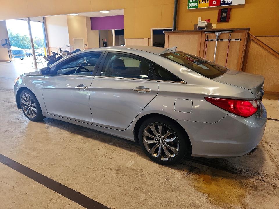 2011 Hyundai Sonata მანქანა იყიდება აუქციონზე, vin: 5NPEC4AC1BH264010, აუქციონის ნომერი: 70173666