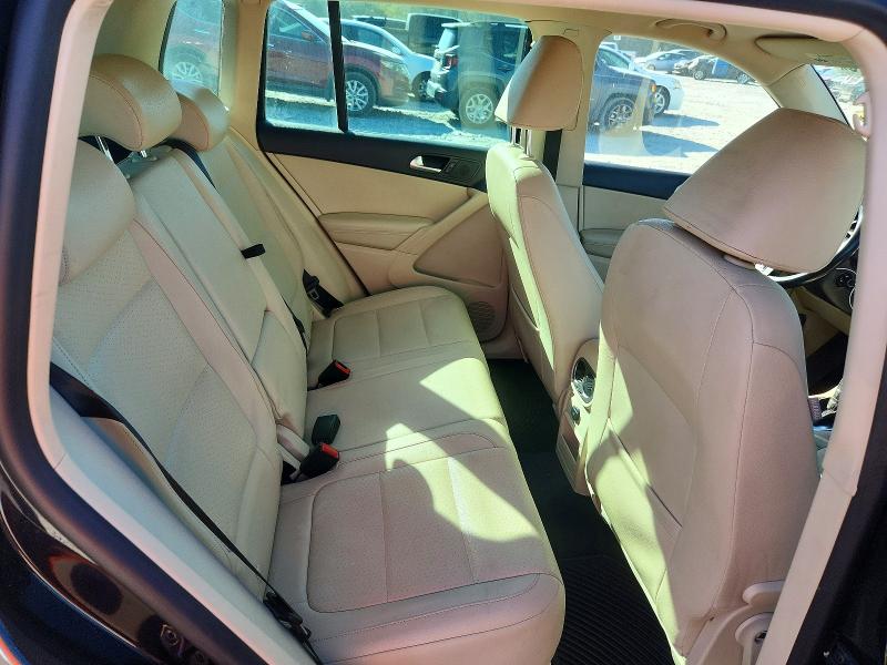 70693816 :رقم المزاد ، WVGBV7AX9BW520773 vin ، 2011 Volkswagen Tiguan مزاد بيع
