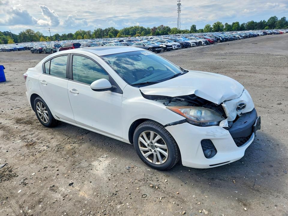 64124966 :رقم المزاد ، JM1BL1W72D1732253 vin ، 2013 Mazda 3 مزاد بيع