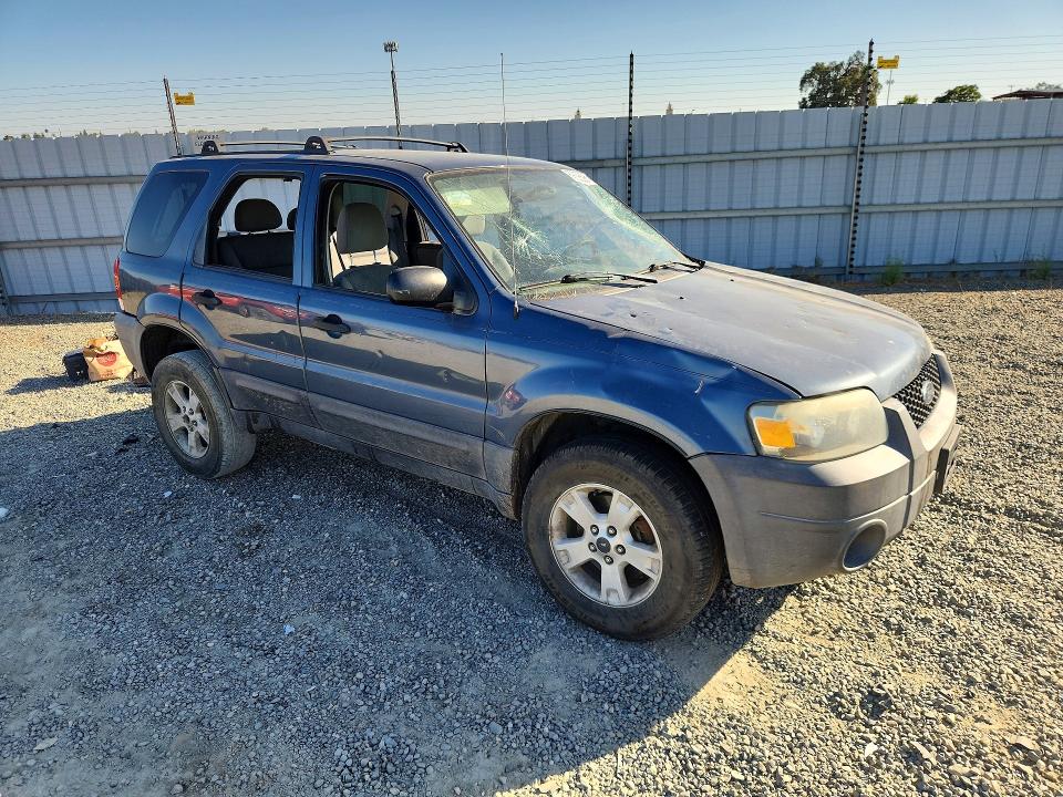 2005 Ford Escape მანქანა იყიდება აუქციონზე, vin: 1FMYU93105KA32342, აუქციონის ნომერი: 69938696