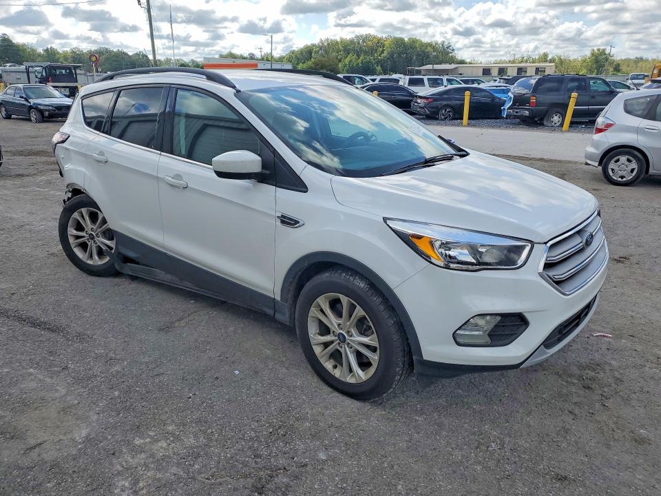 67856446 :رقم المزاد ، 1FMCU9GDXJUC04020 vin ، 2018 Ford Escape مزاد بيع
