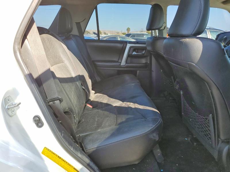 69905256 :رقم المزاد ، JTEBU5JR3E5174285 vin ، 2014 Toyota 4runner مزاد بيع