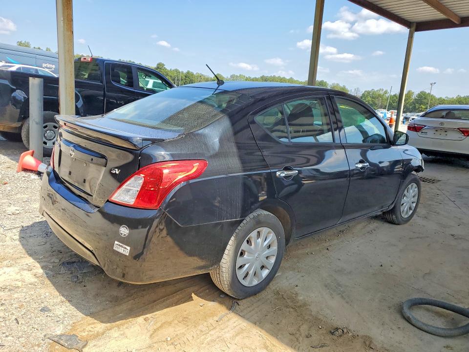 69388576 :رقم المزاد ، 3N1CN7AP5KL825947 vin ، 2019 Nissan Versa مزاد بيع