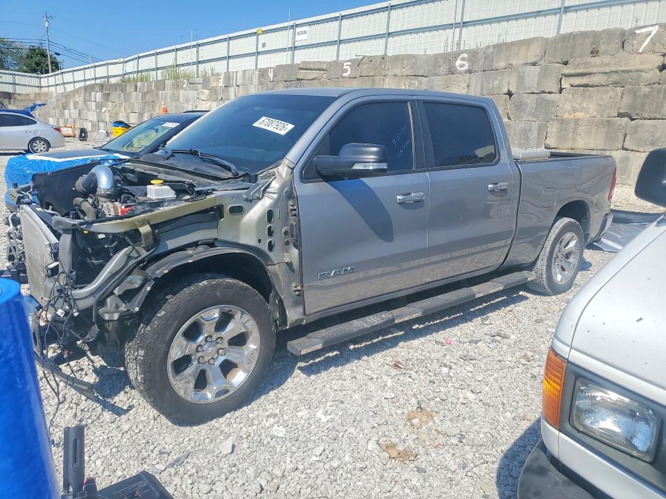 67087926 :رقم المزاد ، 1C6SRFMT1KN803869 vin ، 2019 Ram 1500 مزاد بيع