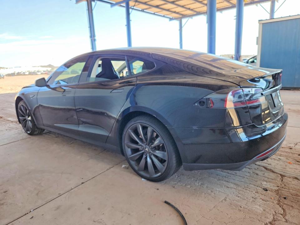 68563466 :رقم المزاد ، 5YJSA1H16EFP37365 vin ، 2014 Tesla Model S مزاد بيع