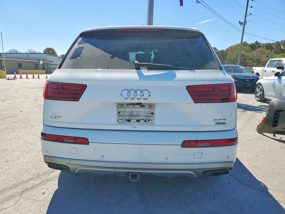 Продаж на аукціоні авто 2017 Audi Q7, vin: WA1LAAF74HD000201, номер лоту: 70427506