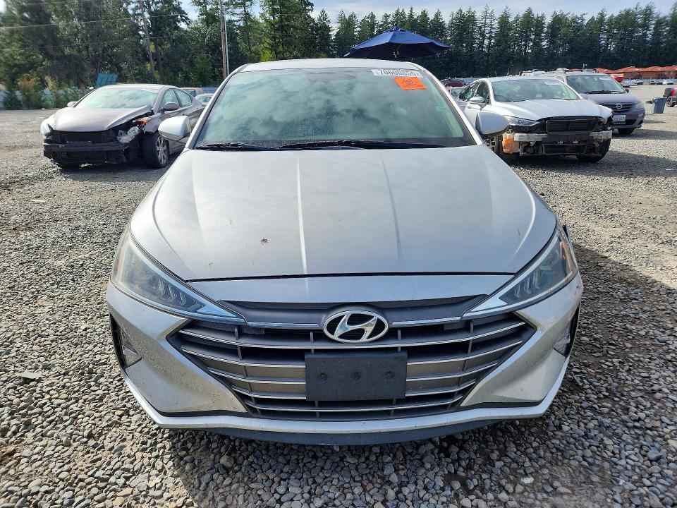 70600856 :رقم المزاد ، 5NPD84LF4KH449804 vin ، 2019 Hyundai Elantra مزاد بيع