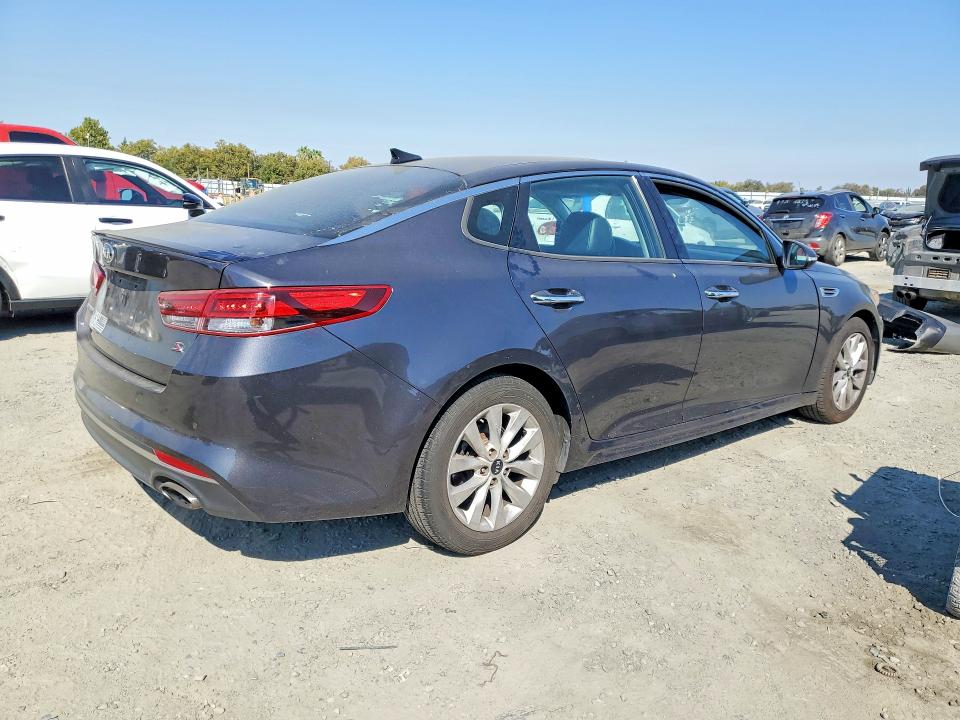 2018 Kia Optima მანქანა იყიდება აუქციონზე, vin: 5XXGT4L33JG185650, აუქციონის ნომერი: 68281676