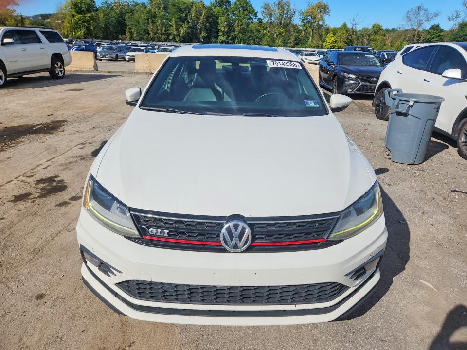 70143366 :رقم المزاد ، 3VW4T7AJ8HM345128 vin ، 2017 Volkswagen Jetta مزاد بيع