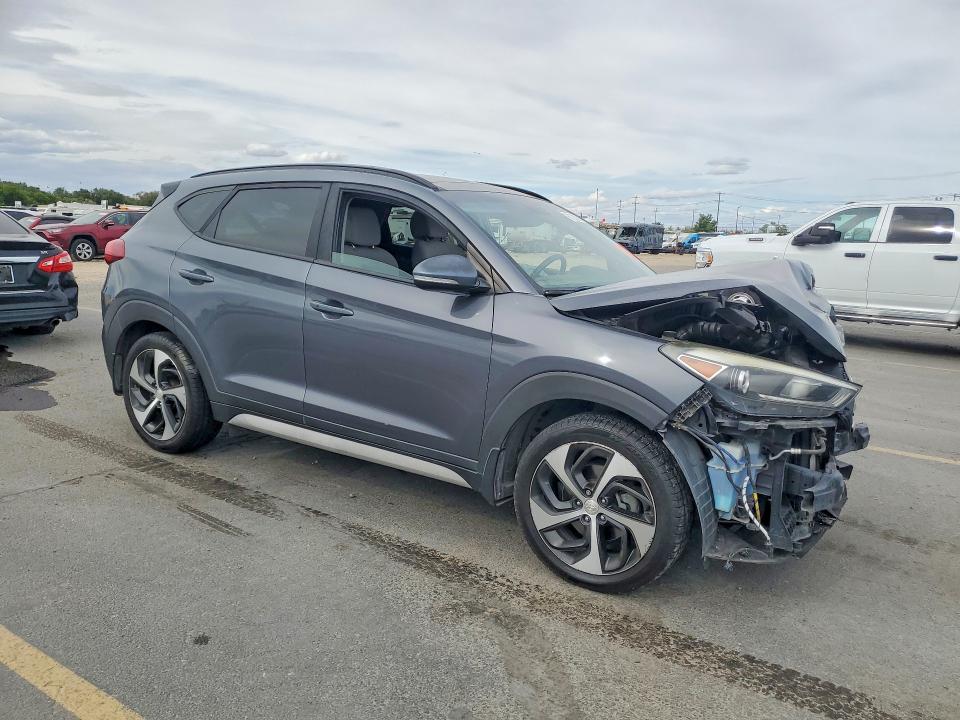 67209266 :رقم المزاد ، KM8J3CA24JU668046 vin ، 2018 Hyundai Tucson مزاد بيع