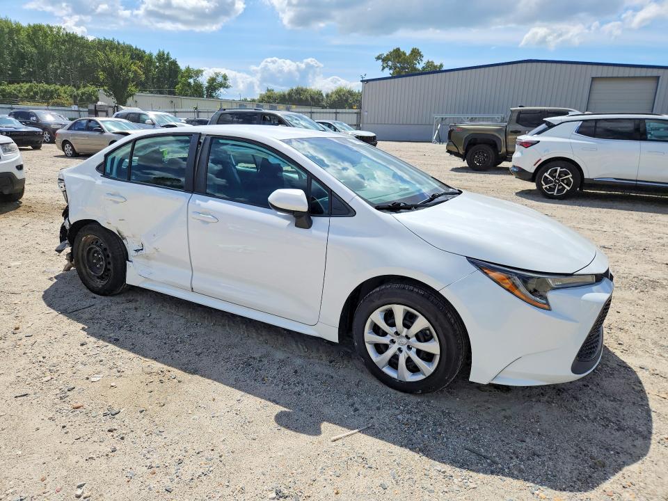 67600586 :رقم المزاد ، 5YFEPMAE7MP169429 vin ، 2021 Toyota Corolla مزاد بيع