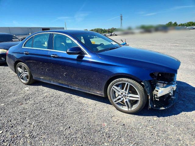 67977786 :رقم المزاد ، WDDZF4KB2KA555983 vin ، 2019 Mercedes-benz E مزاد بيع