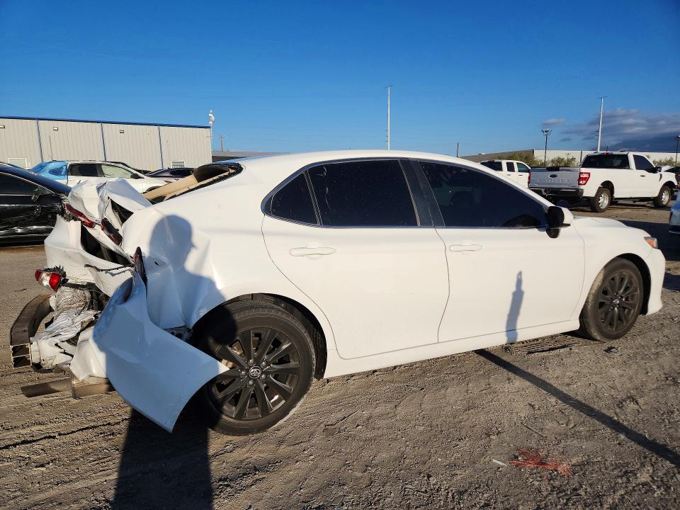 2018 Toyota Camry მანქანა იყიდება აუქციონზე, vin: 4T1B11HK4JU063352, აუქციონის ნომერი: 69203256