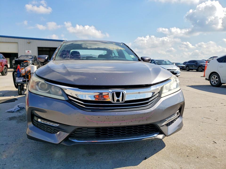 Продаж на аукціоні авто 2017 Honda Accord, vin: 1HGCR2F59HA159382, номер лоту: 70665106