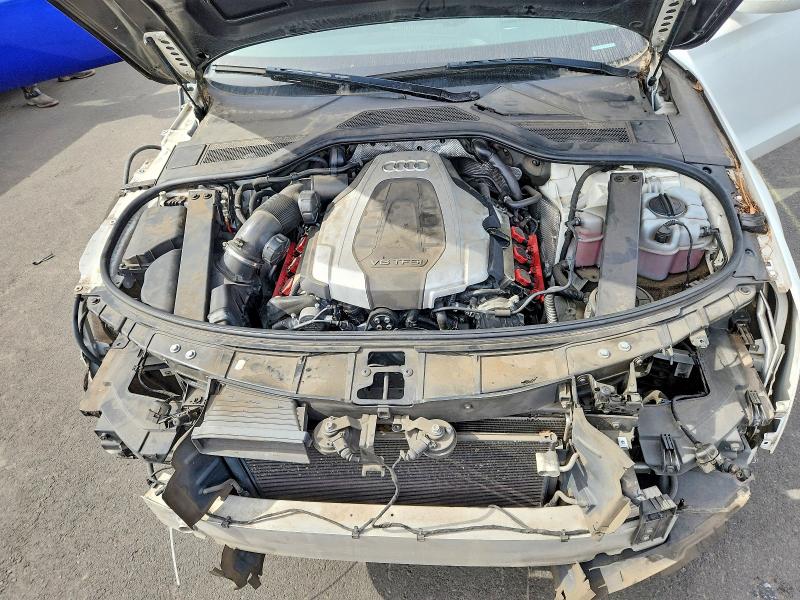 Продажа на аукционе авто 2015 Audi A8, vin: WAUJGAFD8FN019937, номер лота: 70530156