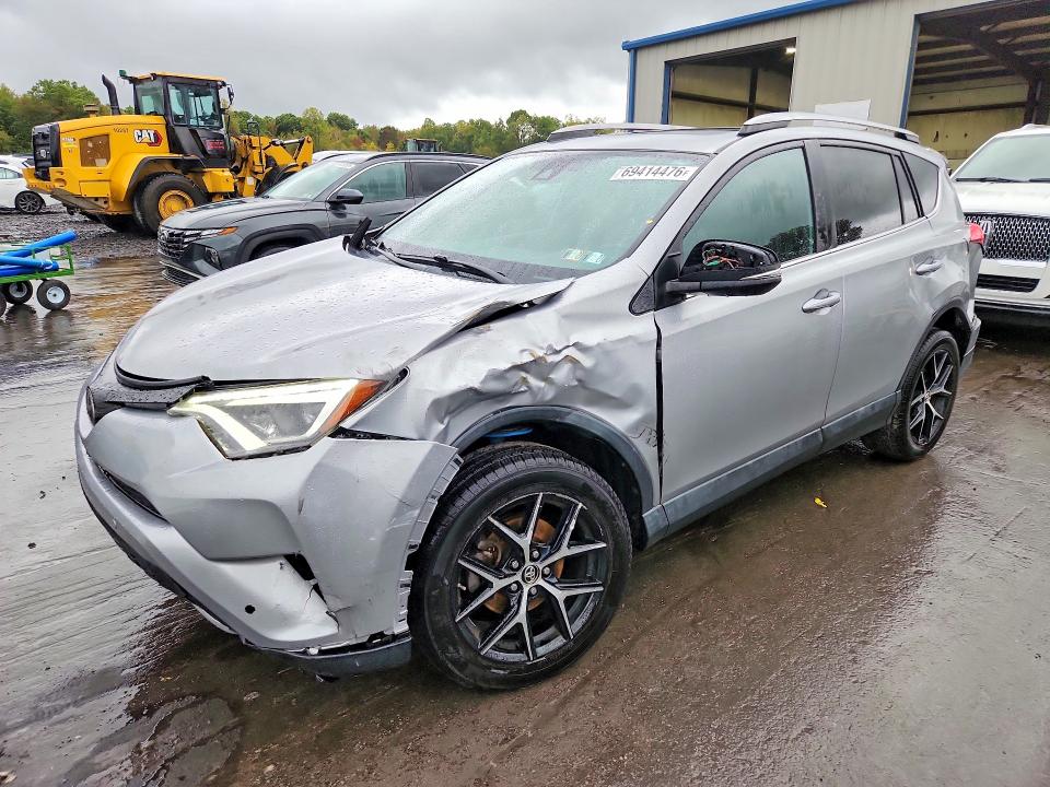 Продажа на аукционе авто 2017 Toyota Rav4, vin: 2T3JFREV3HW561750, номер лота: 69414476