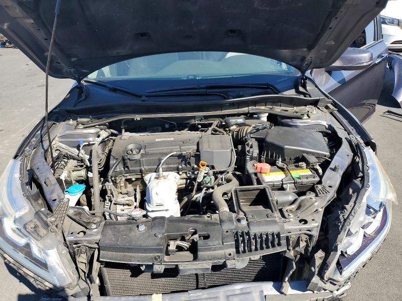 69815976 :رقم المزاد ، 1HGCR2F87HA206273 vin ، 2017 Honda Accord مزاد بيع