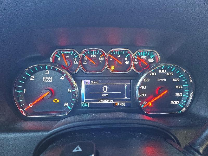 Продаж на аукціоні авто 2018 Chevrolet Suburban, vin: 1GNSKGKCXJR270375, номер лоту: 68216416