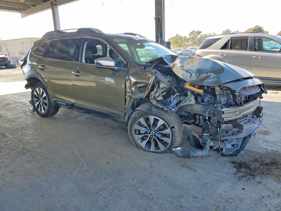 69632226 :رقم المزاد ، 4S4BTGPD7P3174721 vin ، 2023 Subaru Outback مزاد بيع