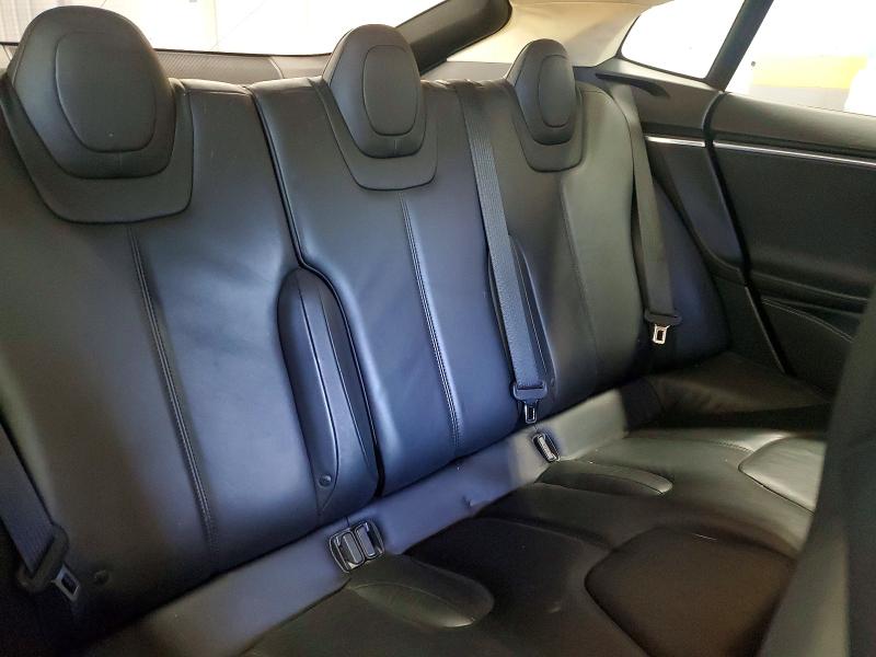 Продажа на аукционе авто 2014 Tesla Model S, vin: 5YJSA1H13EFP48744, номер лота: 70773586