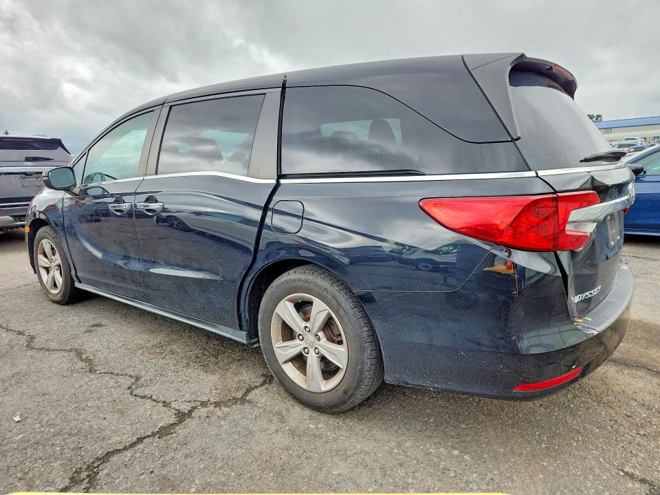 70745516 :رقم المزاد ، 5FNRL6H5XJB033334 vin ، 2018 Honda Odyssey مزاد بيع