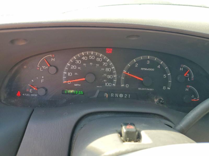 Продаж на аукціоні авто 2000 Ford Expedition, vin: 1FMPU18L8YLA61089, номер лоту: 66861516