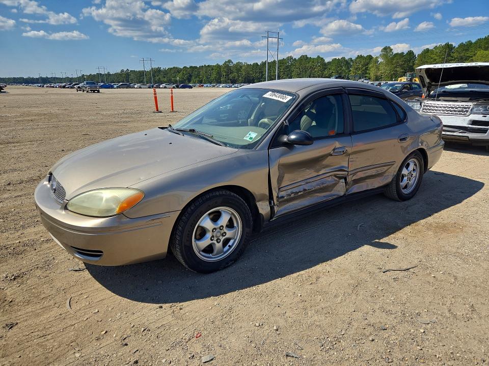 2004 Ford Taurus მანქანა იყიდება აუქციონზე, vin: 1FAFP55274A173551, აუქციონის ნომერი: 70643066