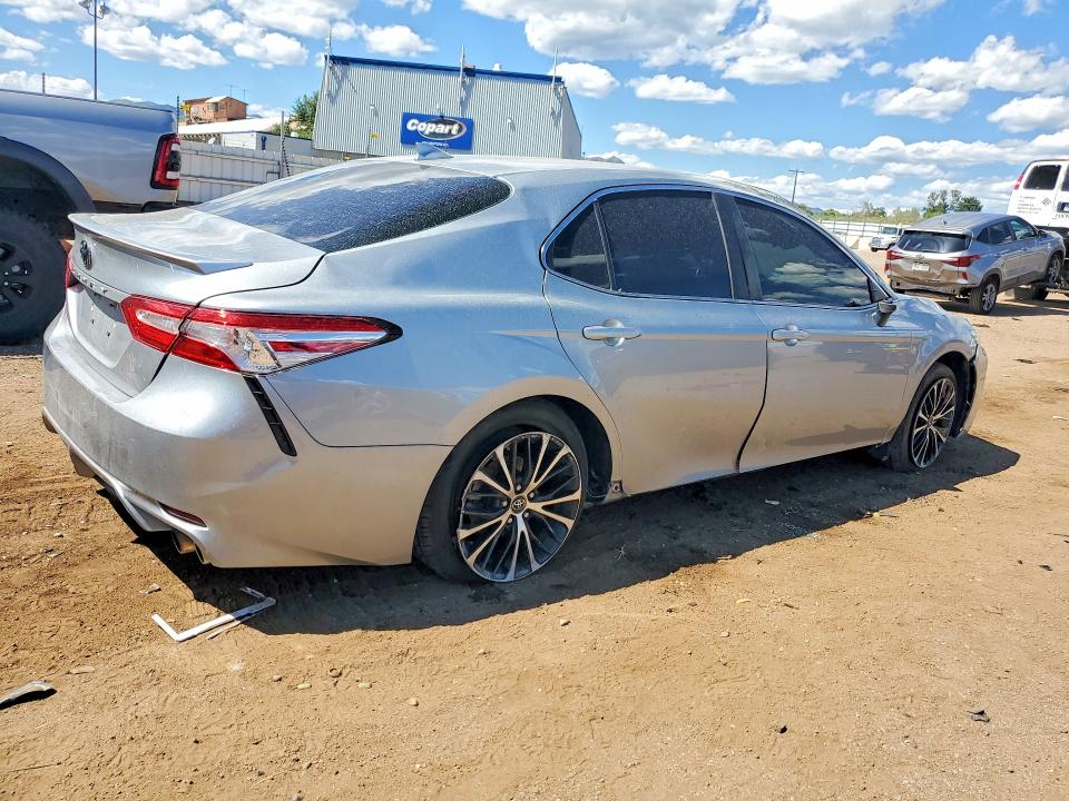 67502346 :رقم المزاد ، 4T1G11AK0LU336371 vin ، 2020 Toyota Camry مزاد بيع