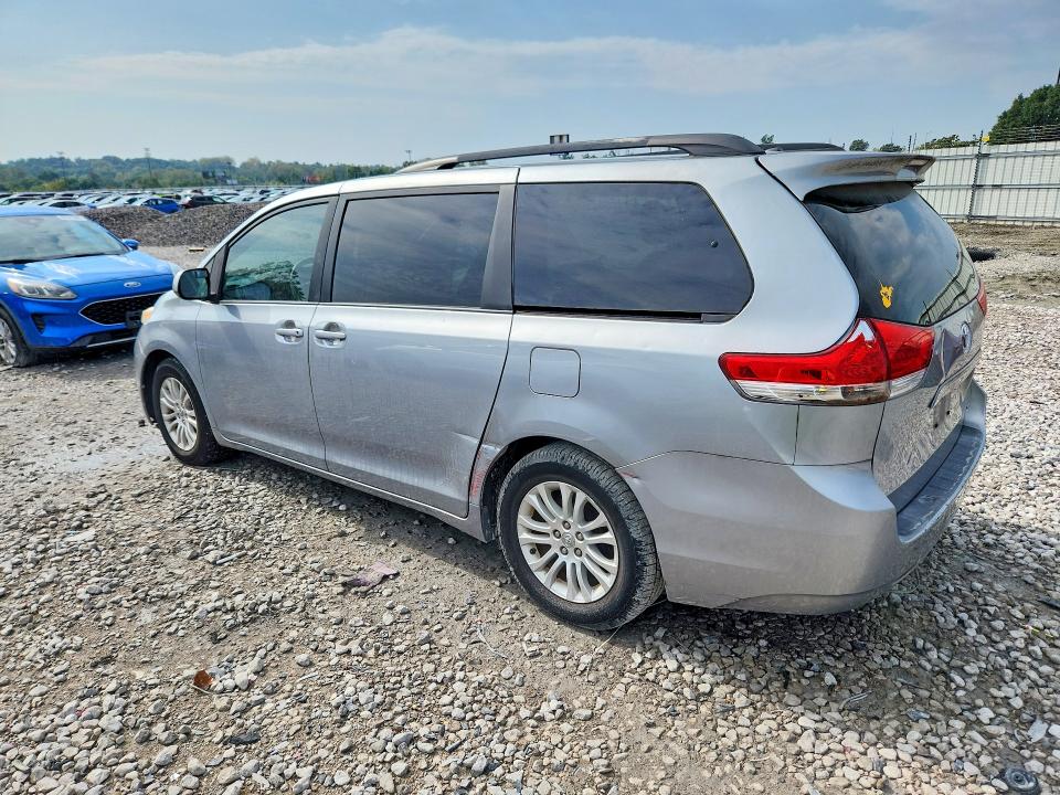 Продажа на аукционе авто 2014 Toyota Sienna, vin: 5TDYK3DC6ES430218, номер лота: 69348276