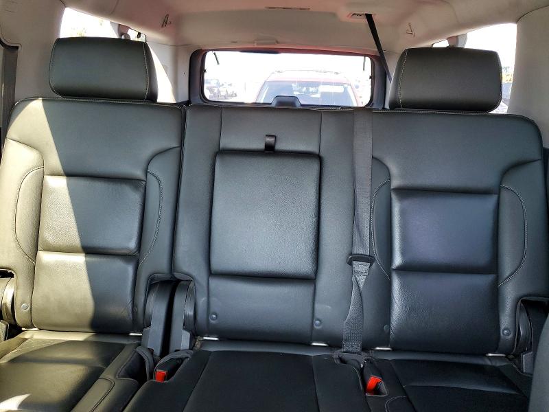 2018 Chevrolet Suburban მანქანა იყიდება აუქციონზე, vin: 1GNSKHKC7JR275118, აუქციონის ნომერი: 70270516