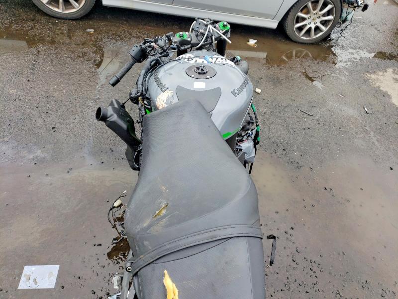 67311456 :رقم المزاد ، JKBZXNE12CA000068 vin ، 2012 Kawasaki Zx1400 مزاد بيع