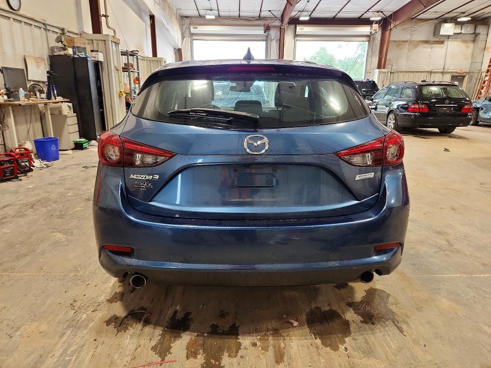 Auction sale of the 2018 Mazda 3, vin: 3MZBN1M33JM181661        , lot number: 66992396