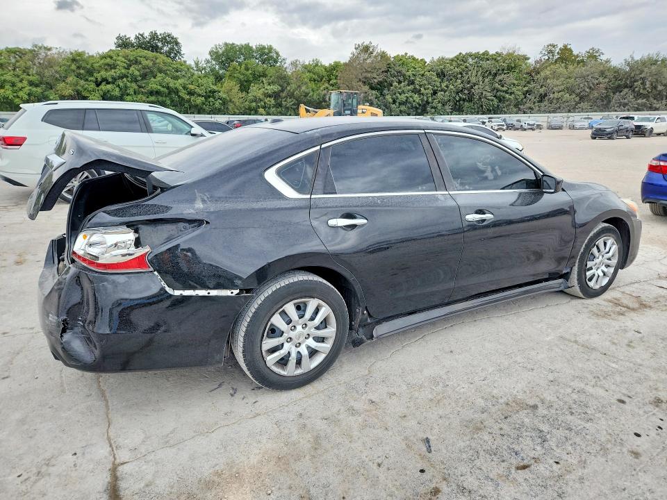 Продажа на аукционе авто 2015 Nissan Altima, vin: 1N4AL3AP0FC447272, номер лота: 71158906