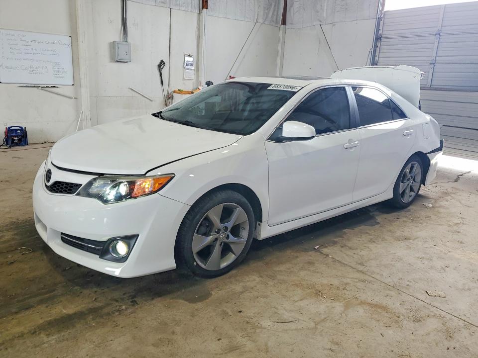 2014 Toyota Camry მანქანა იყიდება აუქციონზე, vin: 4T1BF1FK5EU386352, აუქციონის ნომერი: 68570096