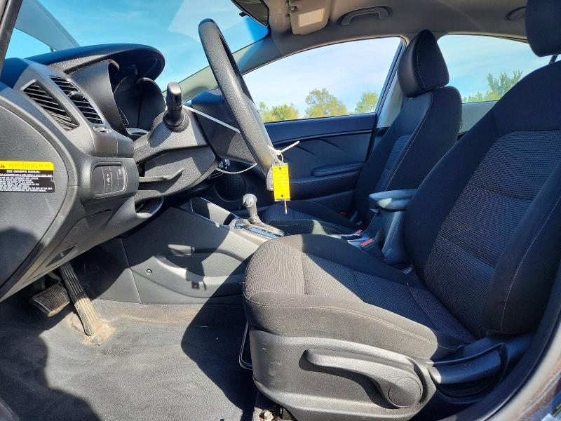 2017 Kia Forte მანქანა იყიდება აუქციონზე, vin: 3KPFK4A77HE046645, აუქციონის ნომერი: 68867936
