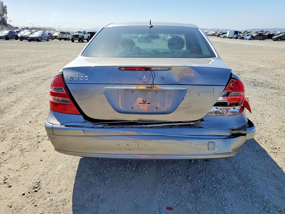 2003 Mercedes-benz E მანქანა იყიდება აუქციონზე, vin: WDBUF65J53A333554, აუქციონის ნომერი: 69418736