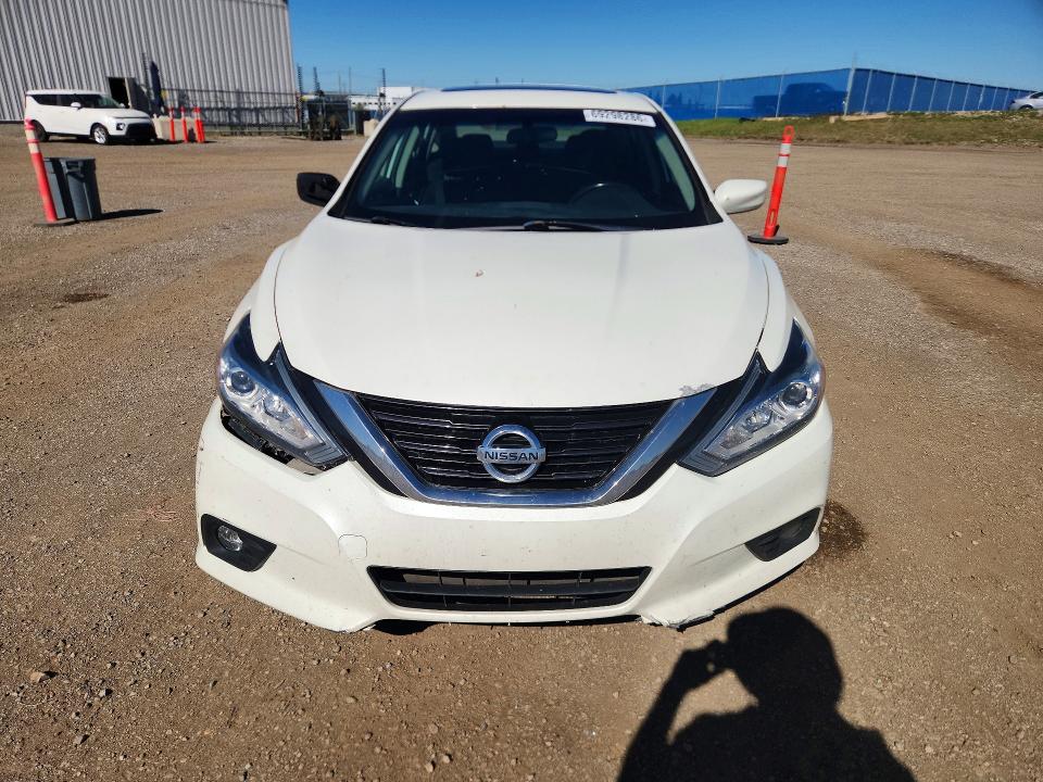 Продаж на аукціоні авто 2018 Nissan Altima, vin: 1N4AL3AP8JC179239, номер лоту: 69298286