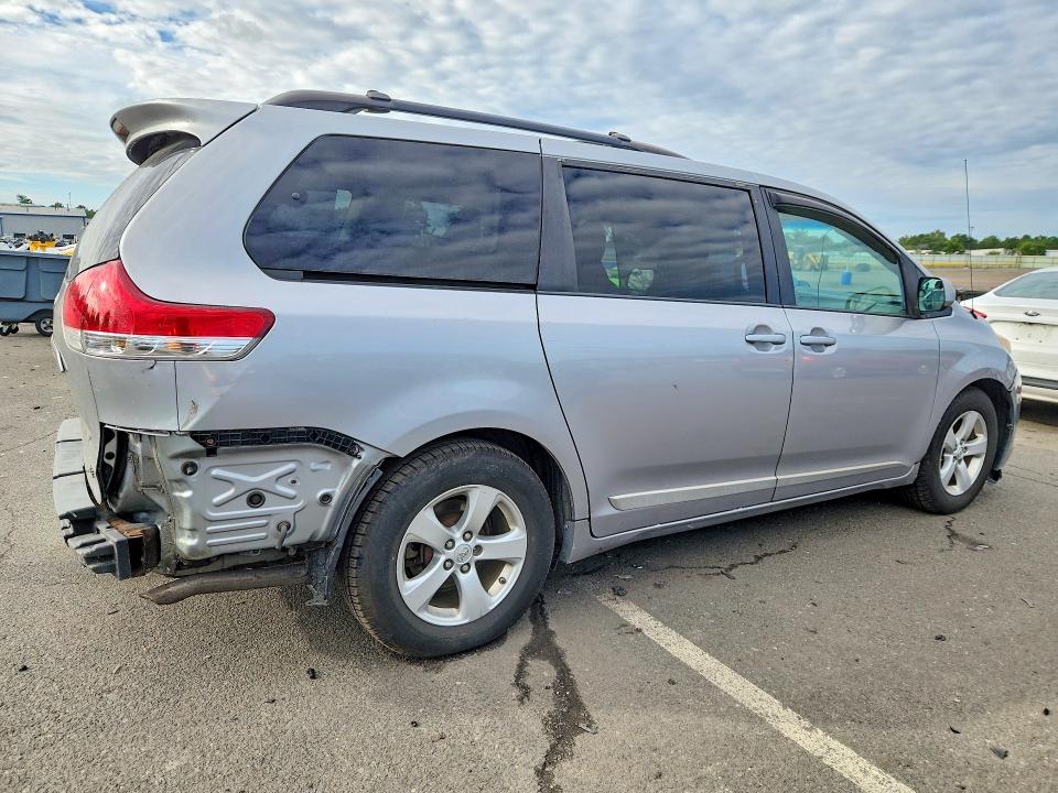 Продажа на аукционе авто 2014 Toyota Sienna, vin: 5TDYK3DC0ES440260, номер лота: 67732956