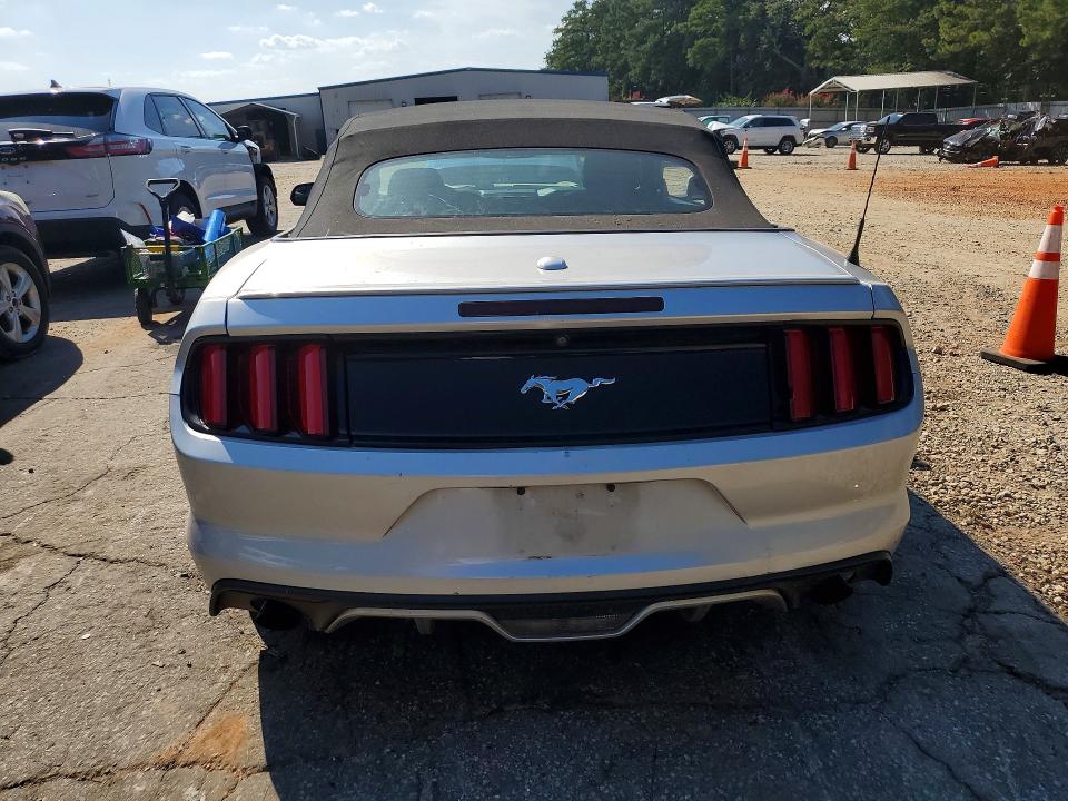 69212326 :رقم المزاد ، 1FATP8UH3F5382999 vin ، 2015 Ford Mustang مزاد بيع