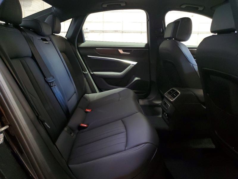 68838626 :رقم المزاد ، WAUE8AF26MN041624 vin ، 2021 Audi A6 مزاد بيع