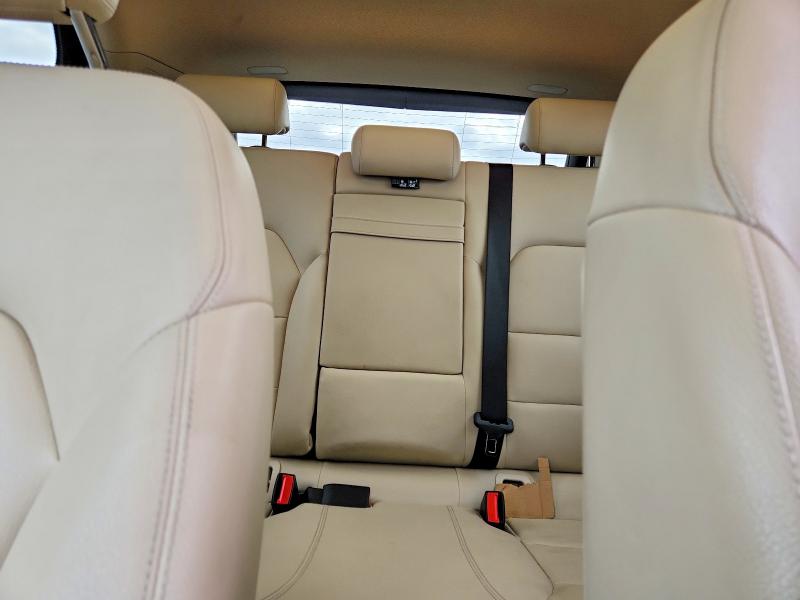 68979146 :رقم المزاد ، WDCTG4GBXJJ459937 vin ، 2018 Mercedes-benz Gla مزاد بيع