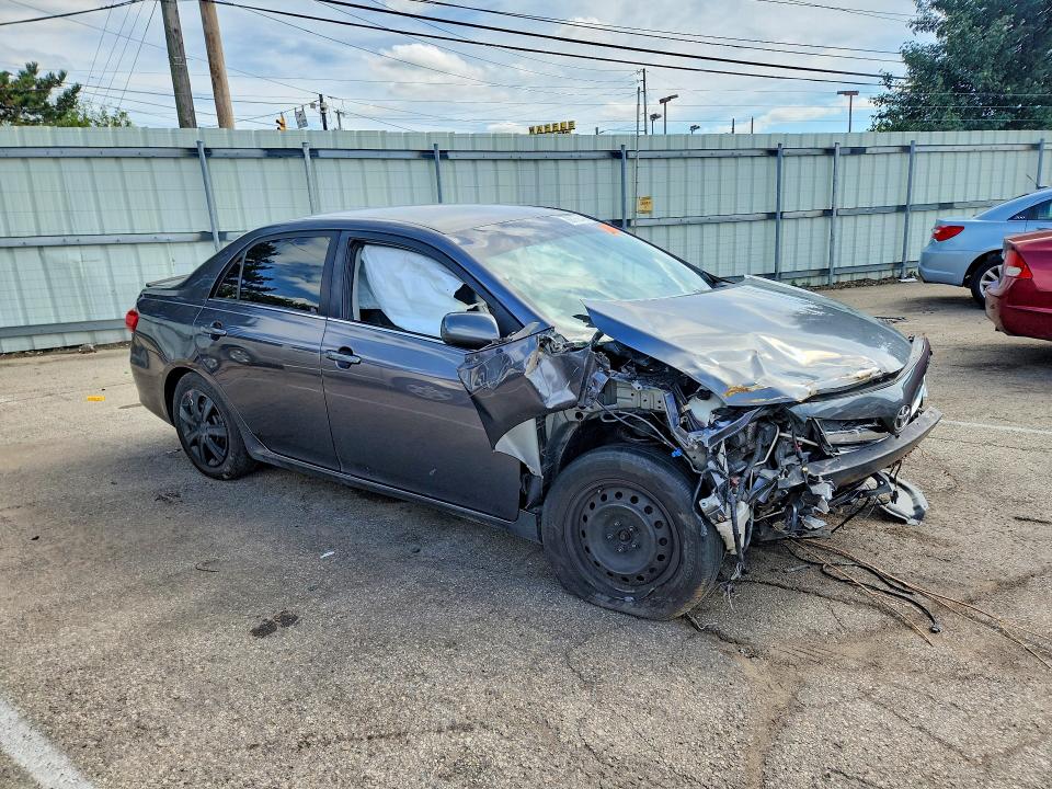 68768406 :رقم المزاد ، JTDBU4EE7DJ123030 vin ، 2013 Toyota Corolla مزاد بيع