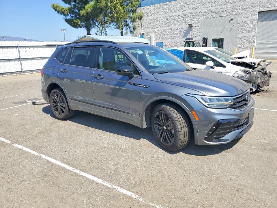 2022 Volkswagen Tiguan მანქანა იყიდება აუქციონზე, vin: 3VVCB7AX9NM162615, აუქციონის ნომერი: 69058036