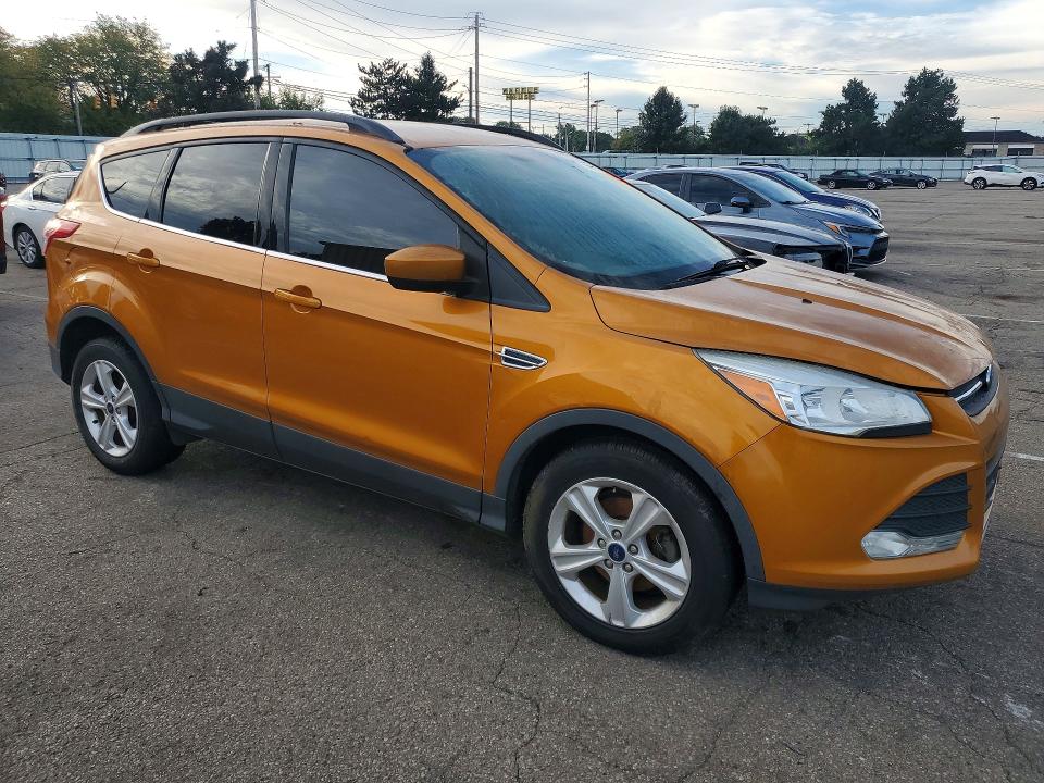 Продажа на аукционе авто 2016 Ford Escape, vin: 1FMCU0GX2GUB56902, номер лота: 70904786