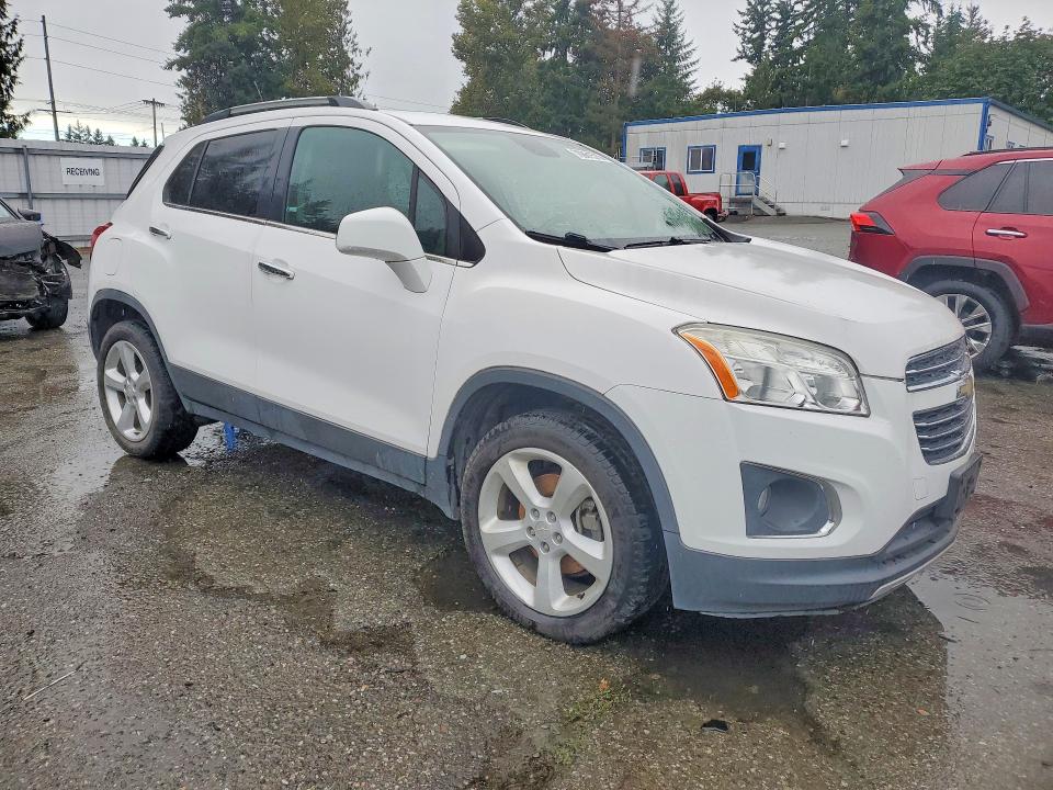70861576 :رقم المزاد ، 3GNCJTSB6FL240635 vin ، 2015 Chevrolet Trax مزاد بيع