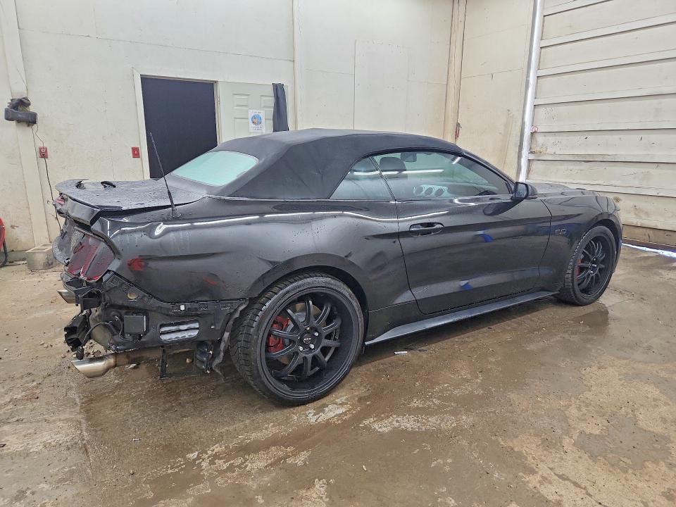 Продажа на аукционе авто 2015 Ford Mustang, vin: 1FATP8FF7F5332585, номер лота: 70088626