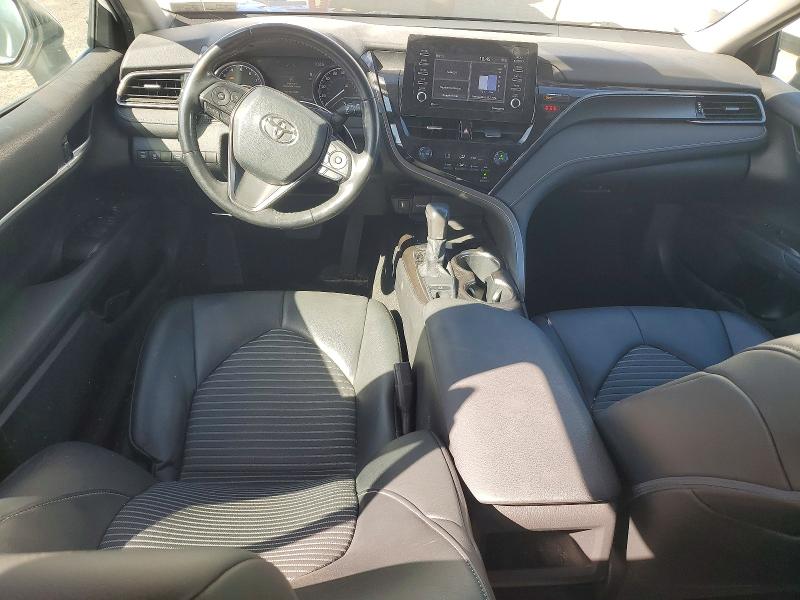 70140646 :رقم المزاد ، 4T1G11BK0MU045191 vin ، 2021 Toyota Camry مزاد بيع